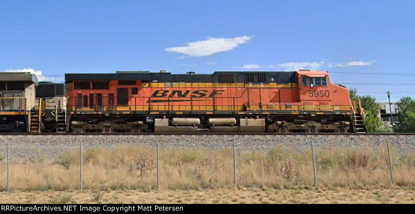 BNSF 5950